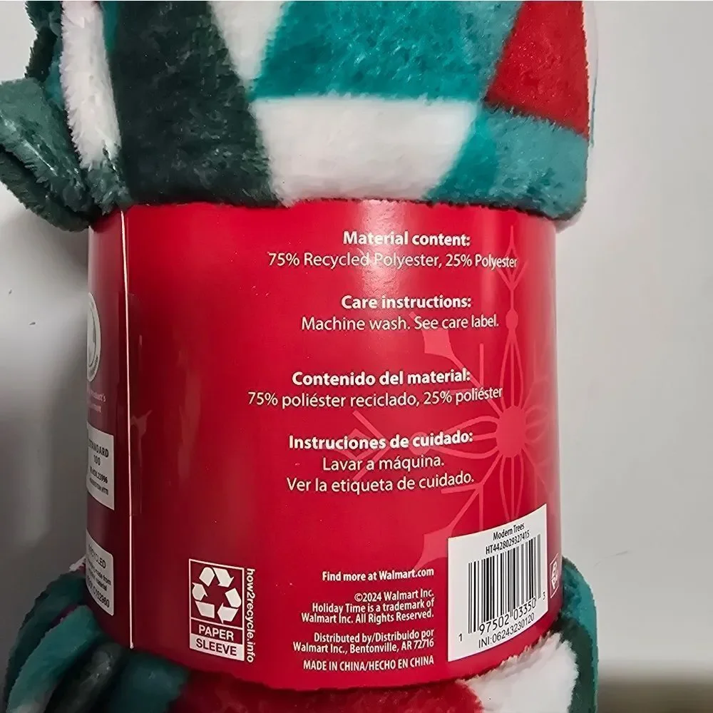Holiday Time Christmas Winter Modern Trees Design Soft Plush Throw Blanket, New